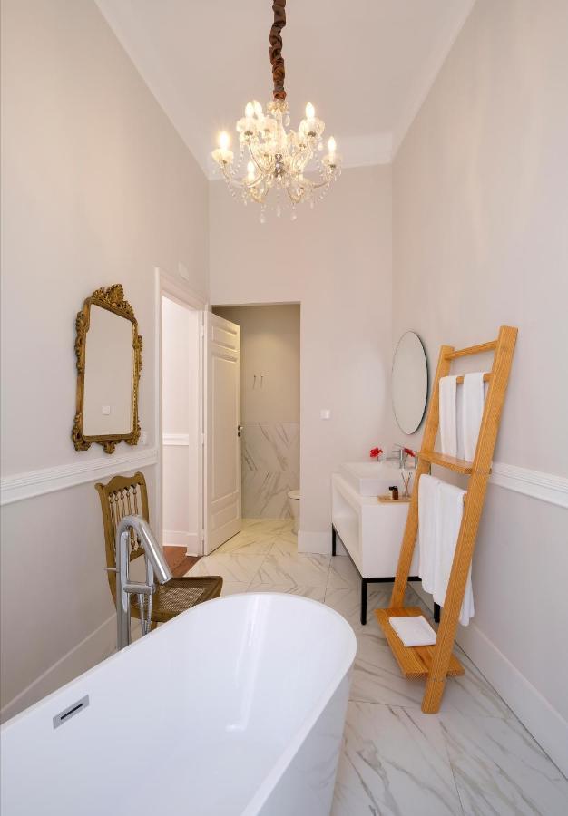 Master Suite Balcony,1090747365:JPEG